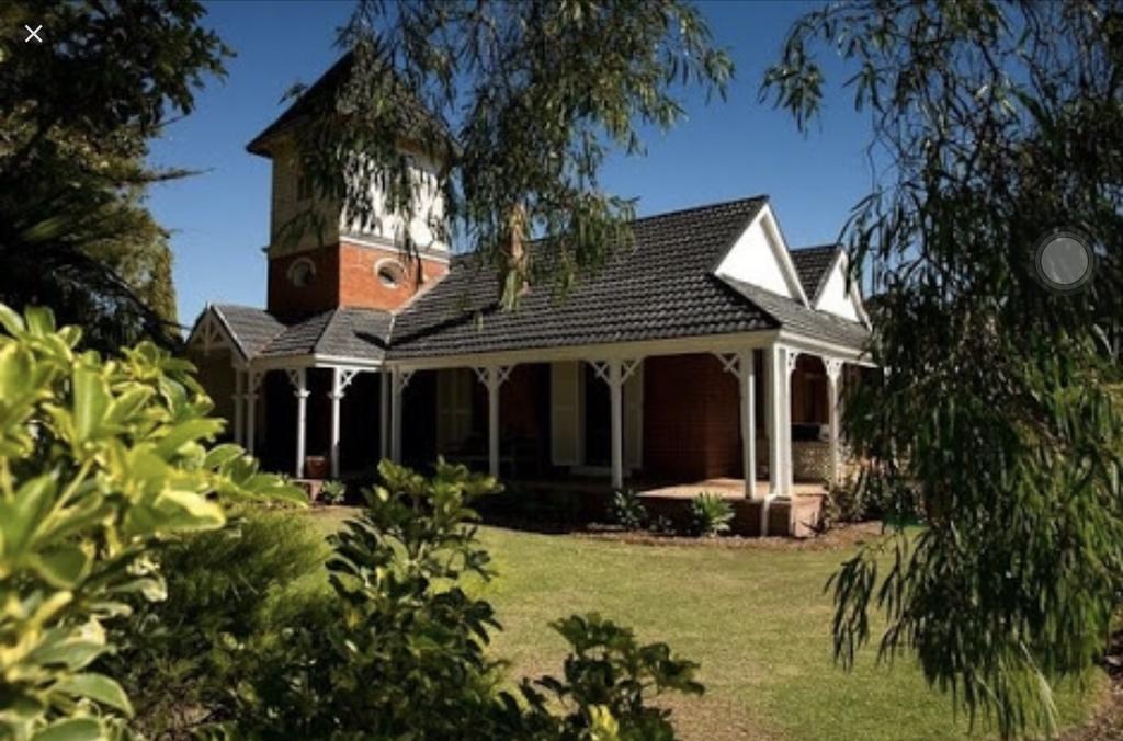 Ithaca 1896 Manor Hotel Busselton Exterior photo