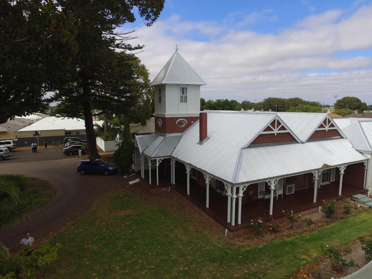 Ithaca 1896 Manor Hotel Busselton Exterior photo