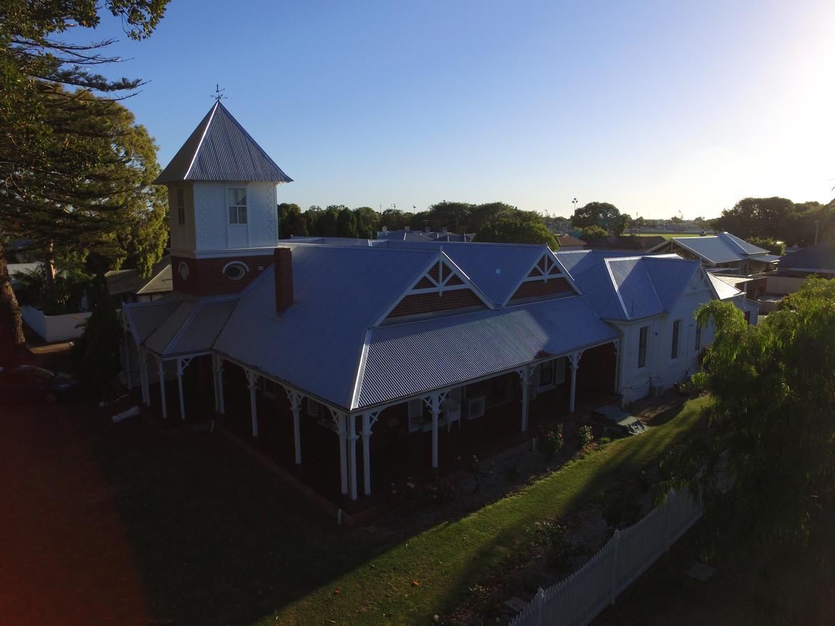 Ithaca 1896 Manor Hotel Busselton Exterior photo